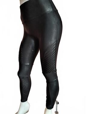 Spanx Women's Black Athletic Pants Size Medium
